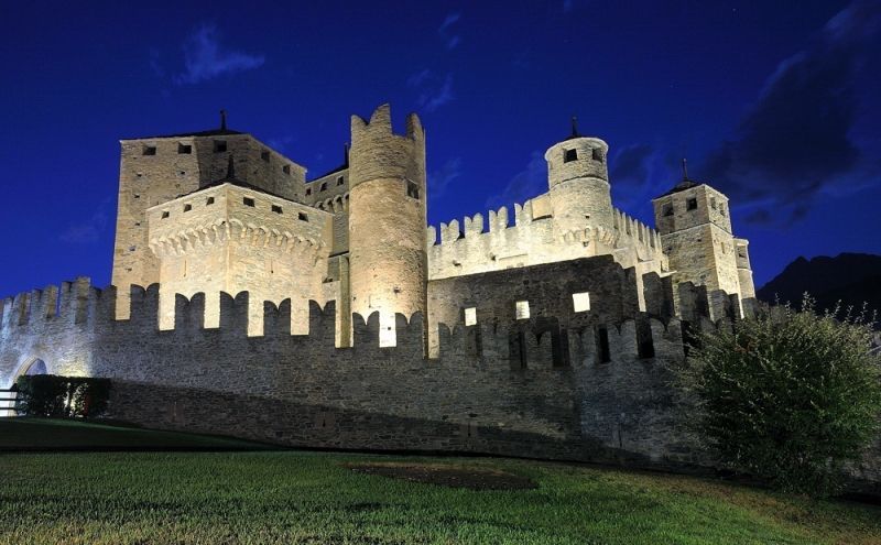 Castello di Fenis, una domenica di fine estate in uno dei manieri piu belli d’Italia.