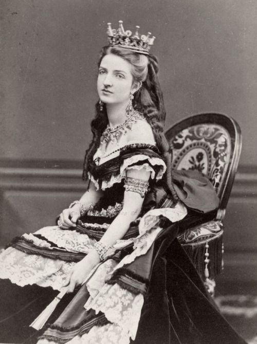 APPROFONDIMENTI – La regina influencer: Margherita di Savoia, prima first lady dell’Italia Unita.